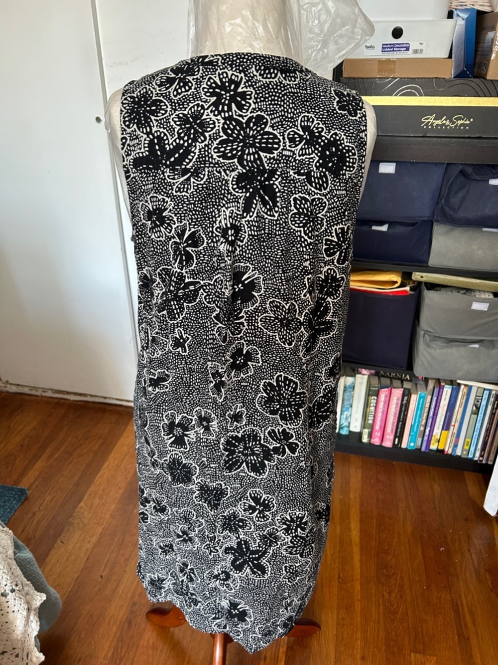 Sonoma Black and White Floral dress size medium - Picture 2 of 4